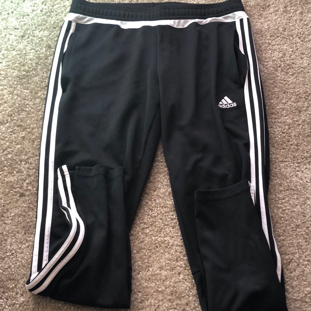 Women’s athletic pants